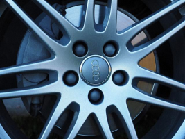 北京汽車抵押貸款需要帶哪些資料